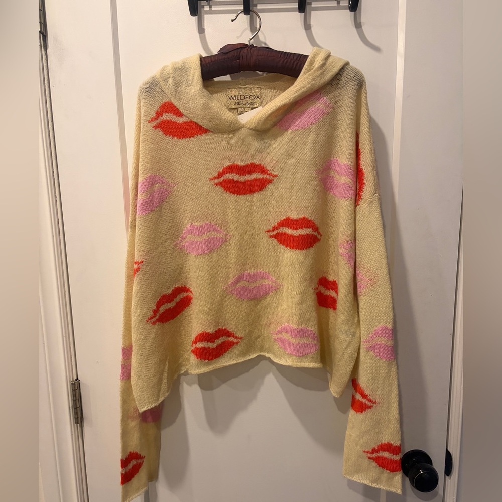 Wildfox Cream Hooded Sweater with Red and Pink Lip Motif - Picture 2 of 14